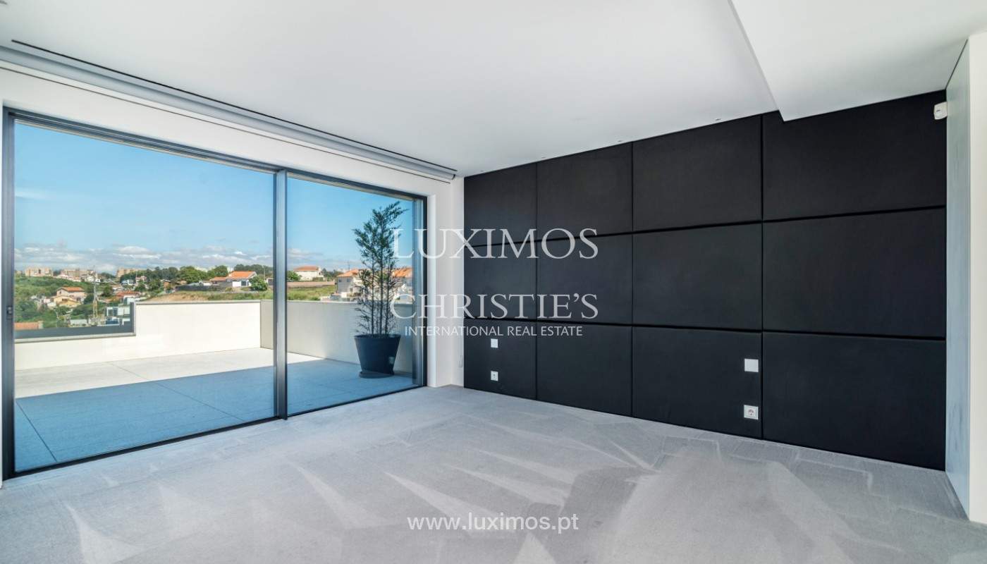 Moradia com vista rio e mar, para venda, em Canidelo_144990