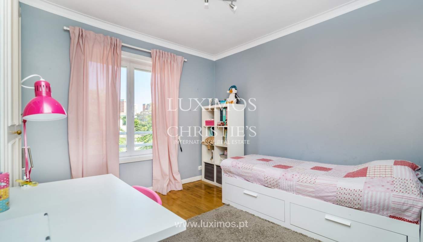 Villa mit Garten und Hallenbad, zu verkaufen, in Foz do Douro, Portugal_146181