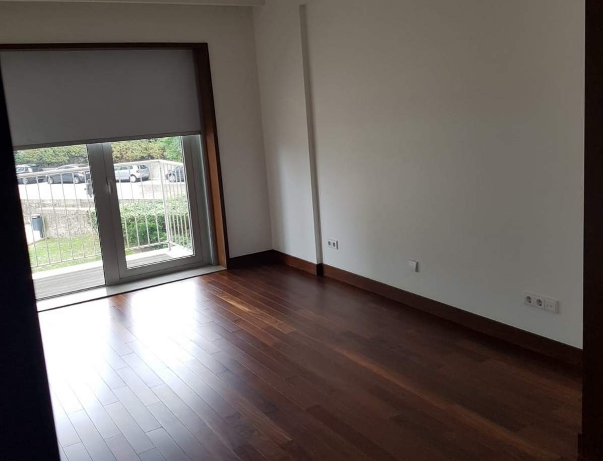 Verkauf einer neuwertigen Wohnung in Vila Nova de Gaia, Portugal_146688