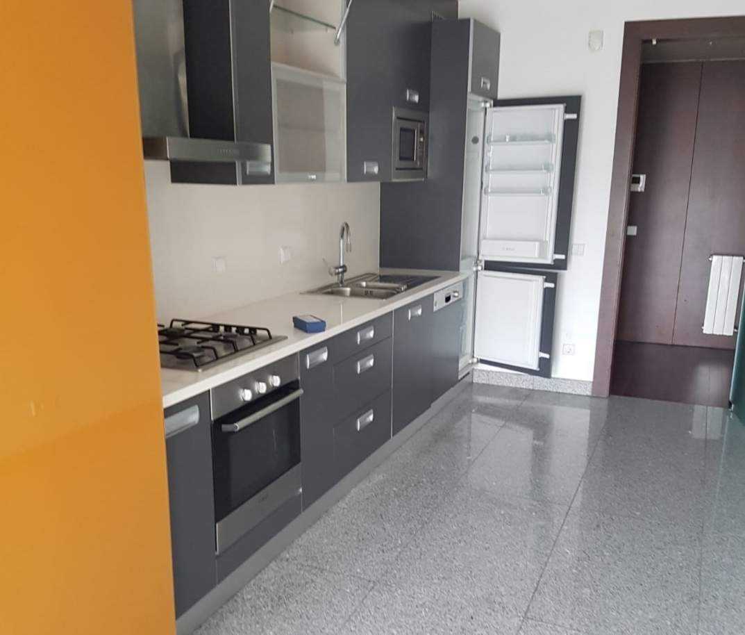Verkauf einer neuwertigen Wohnung in Vila Nova de Gaia, Portugal_146689
