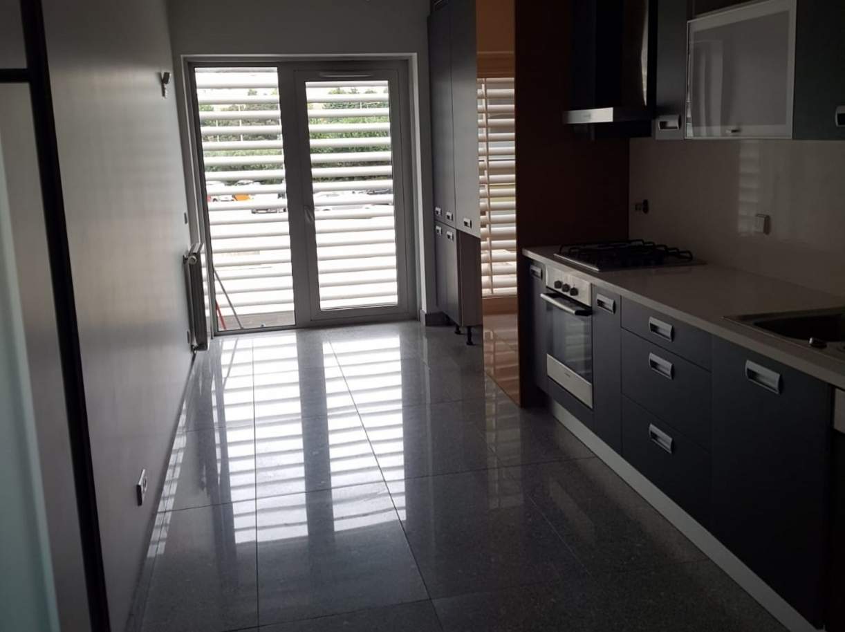 Verkauf einer neuwertigen Wohnung in Vila Nova de Gaia, Portugal_146690