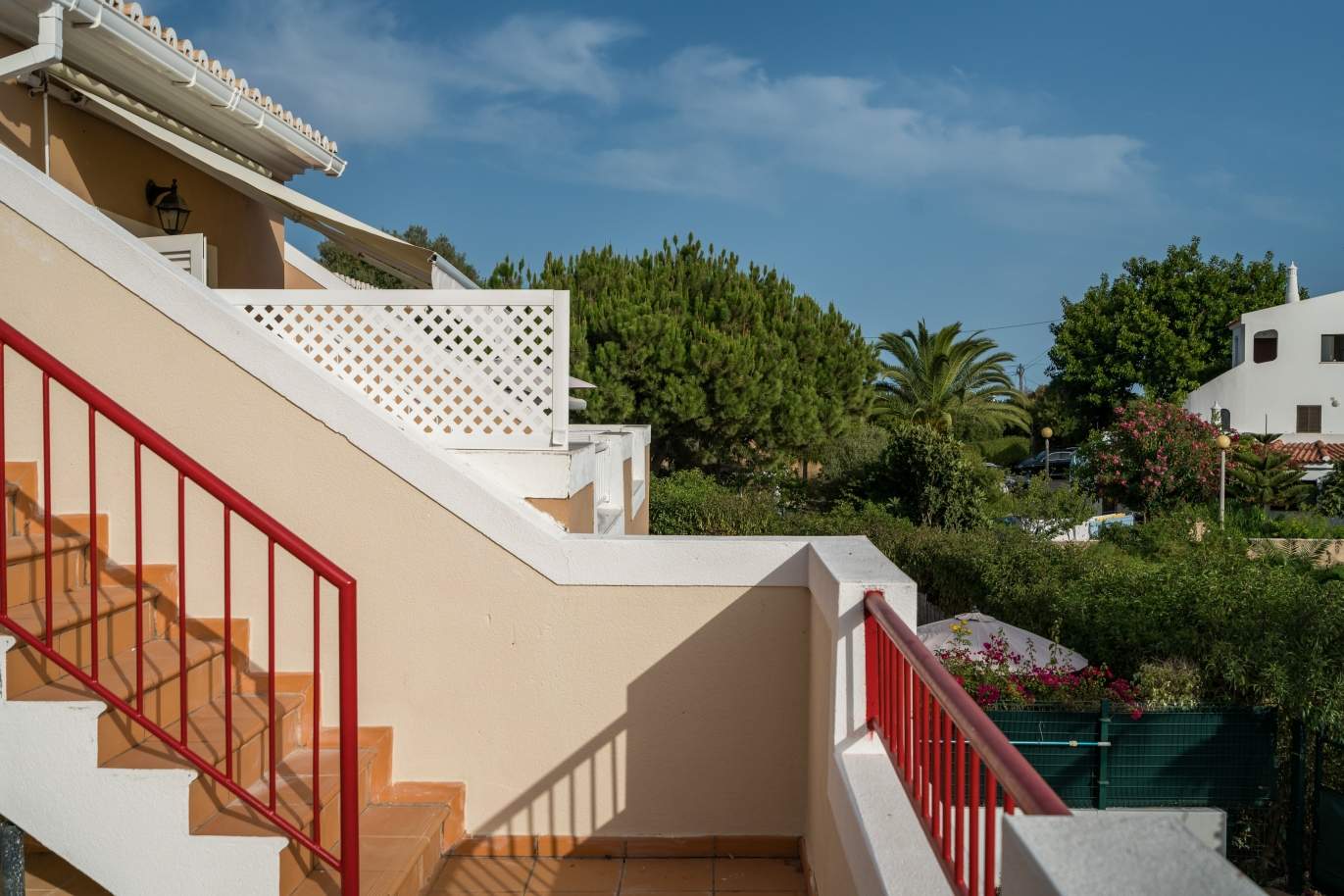 Villa de 2 dormitorios, con piscina, en venta, Carvoeiro, Algarve_149425