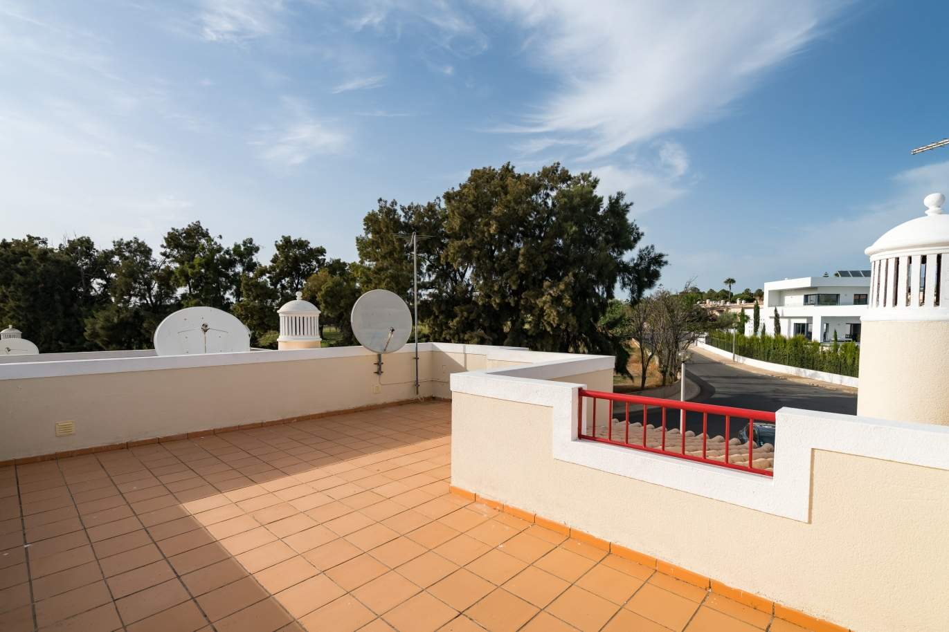 Villa de 2 chambres, avec piscine, à vendre, Carvoeiro, Algarve_149429