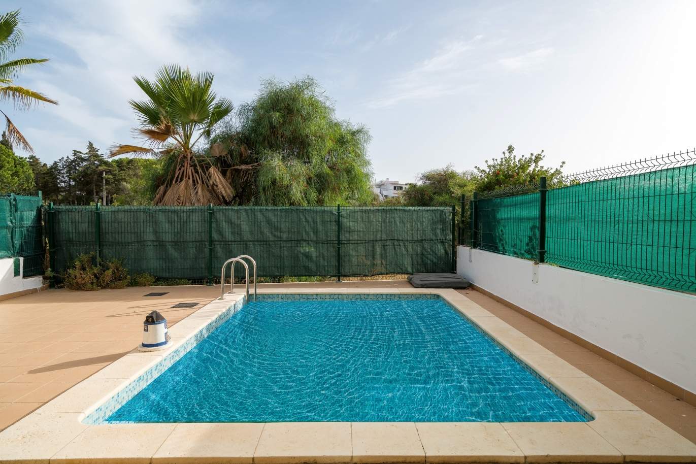 Villa de 2 dormitorios, con piscina, en venta, Carvoeiro, Algarve_149484