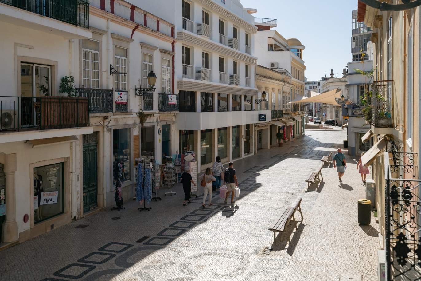 Prédio com apartamentos e espaços comerciais, Centro de Faro, Algarve_150491