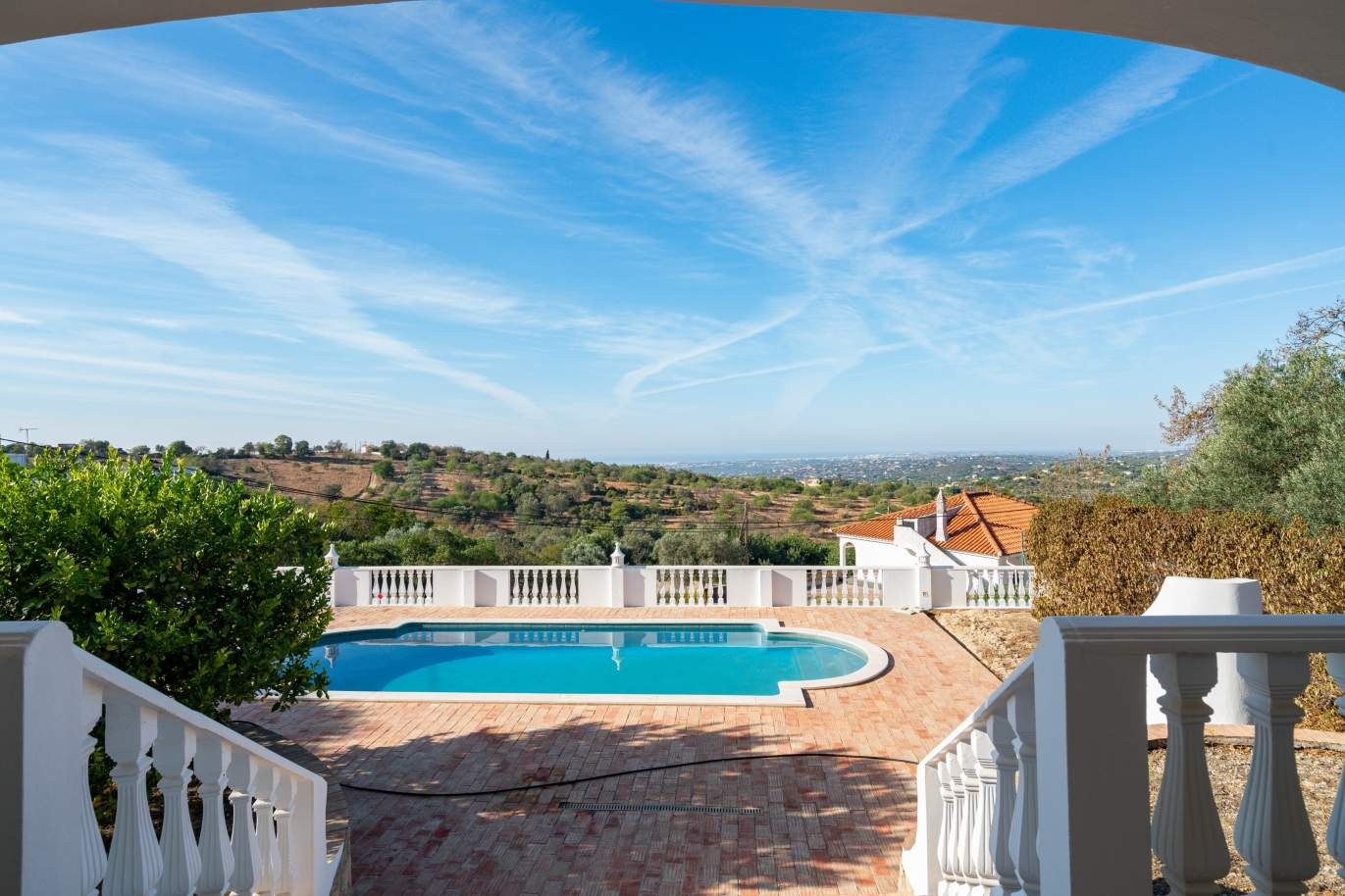 Villa with 4 Bedrooms, swimming pool and sea view, Boliqueime, Algarve_152465