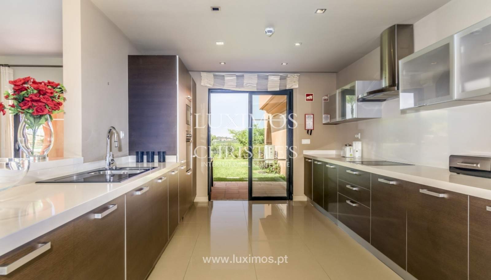 Sale of contemporary apartment in exclusive Golf Resort, Algarve_152566
