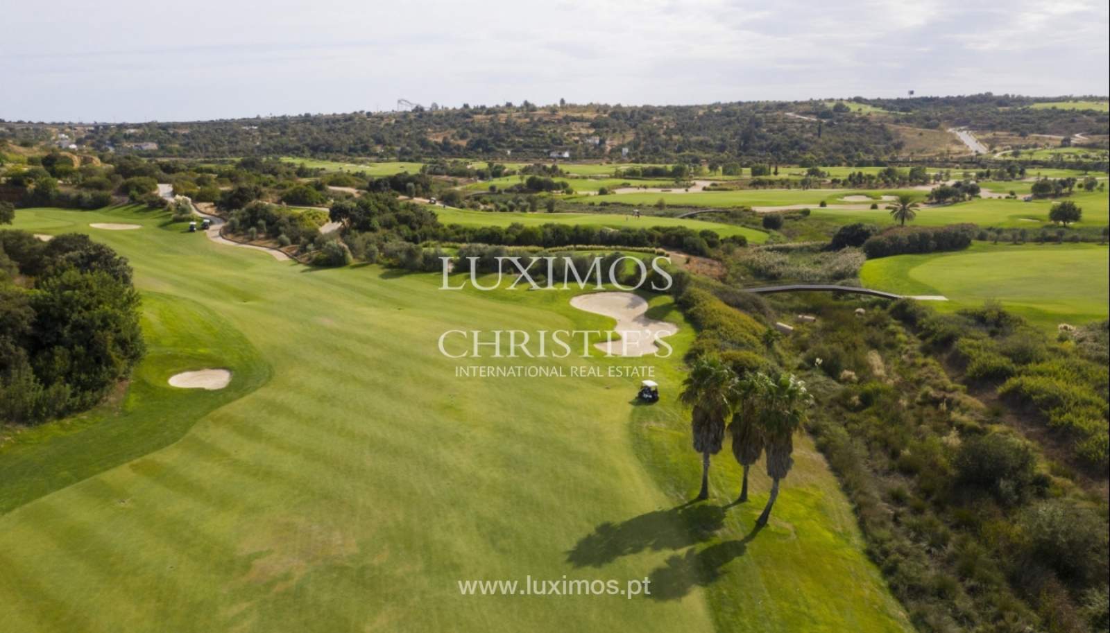Sale of contemporary apartment in exclusive Golf Resort, Algarve_152578