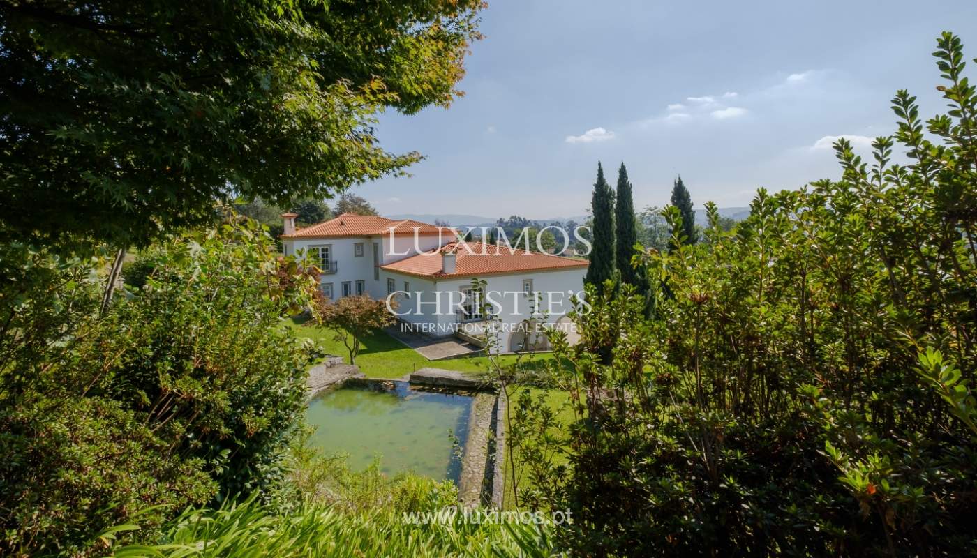 Tipical Portuguese House with garden and swimming pool, for sale, Guimarães, Portugal