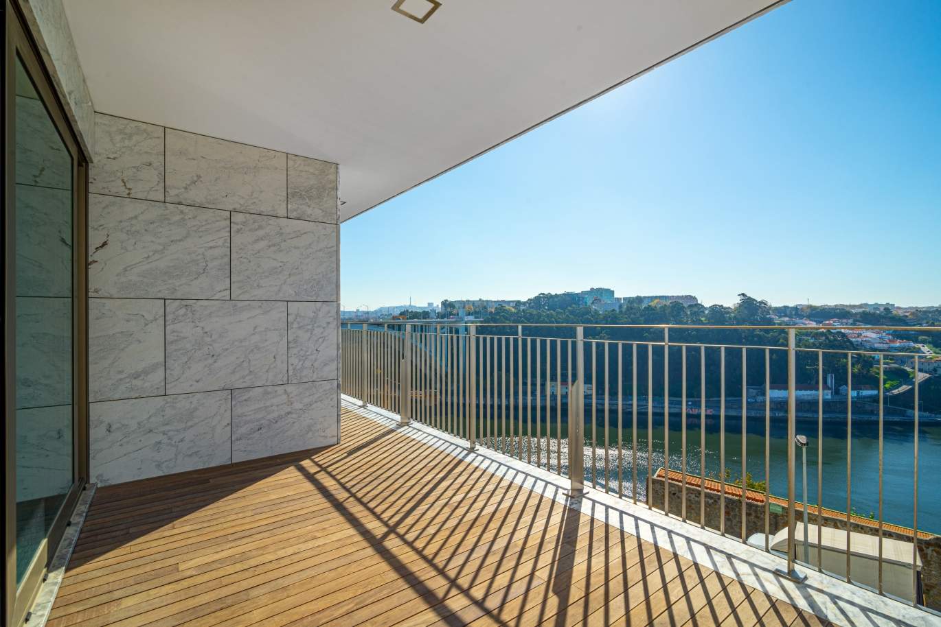 Luxury 3 bedr apartment with views to river and Foz do Douro, Portugal_154099