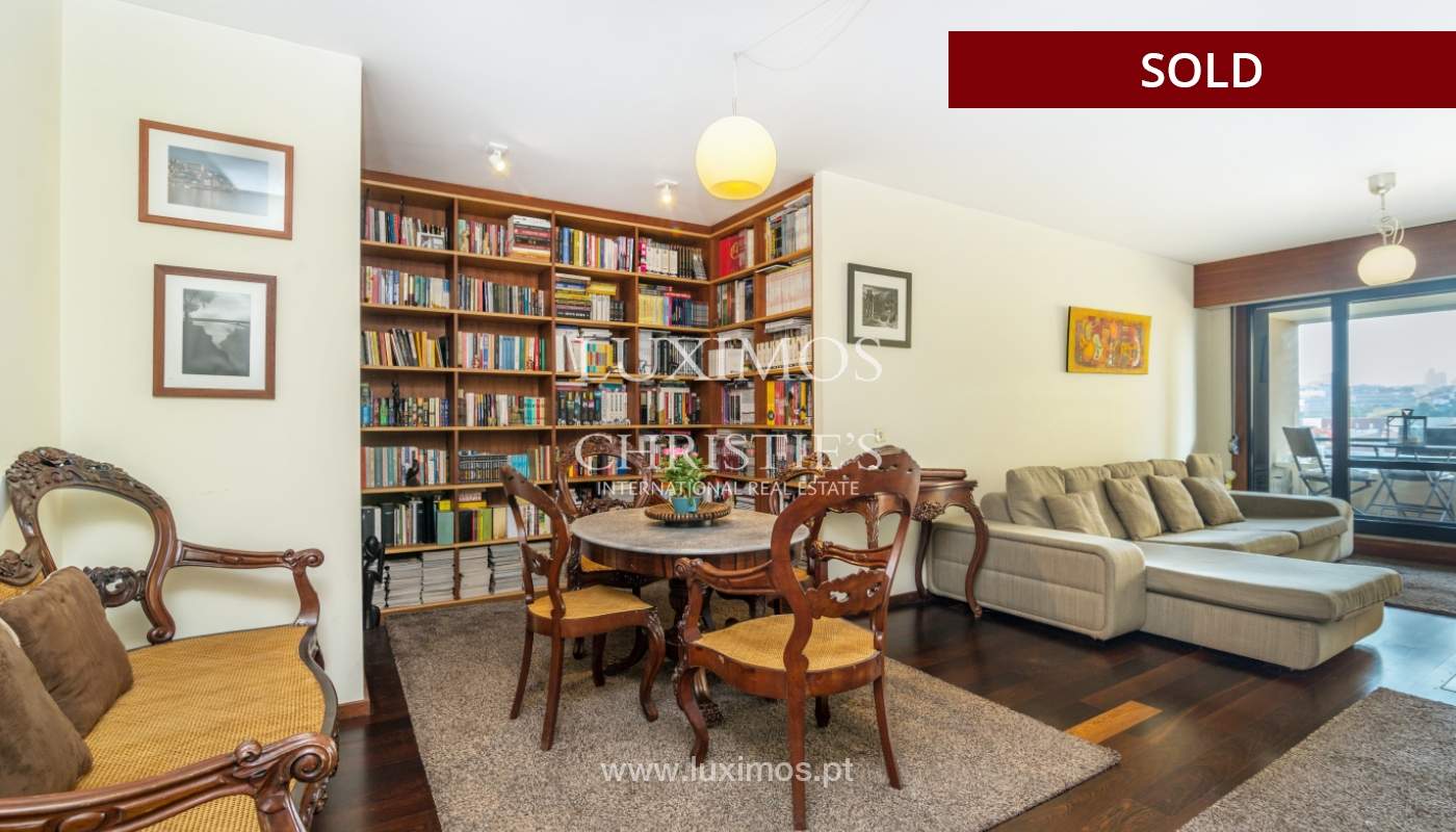 Apartamento con balcón, en venta, en Boavista, Portugal_155564