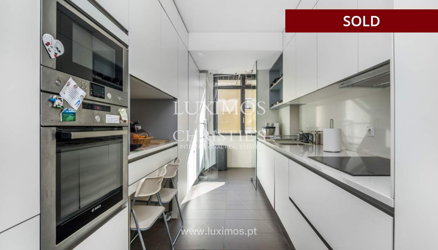 Apartamento con balcón, en venta, en Boavista, Portugal_155576