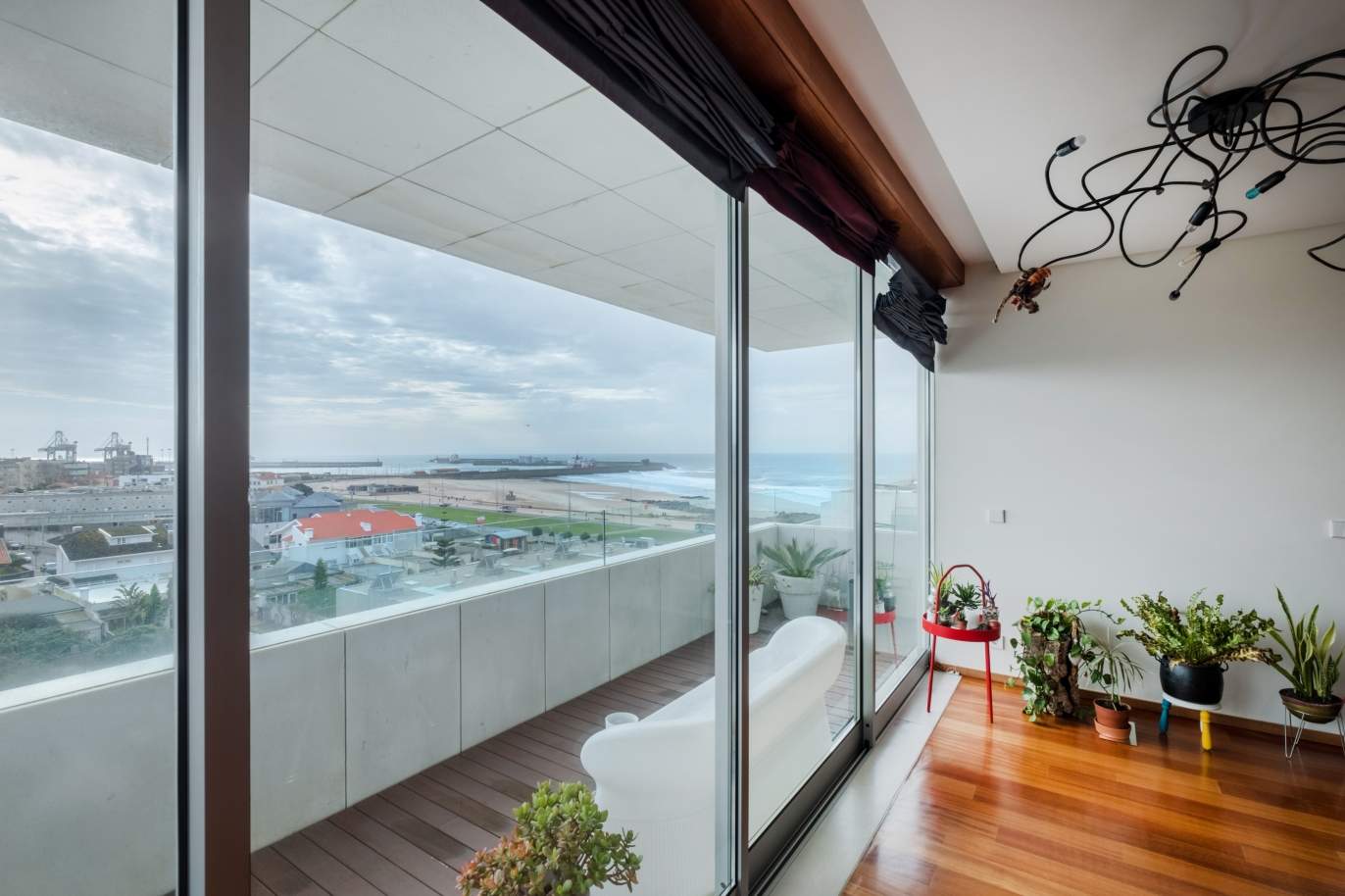 Sale of modern apartment with ocean views in Porto, Portugal_156090
