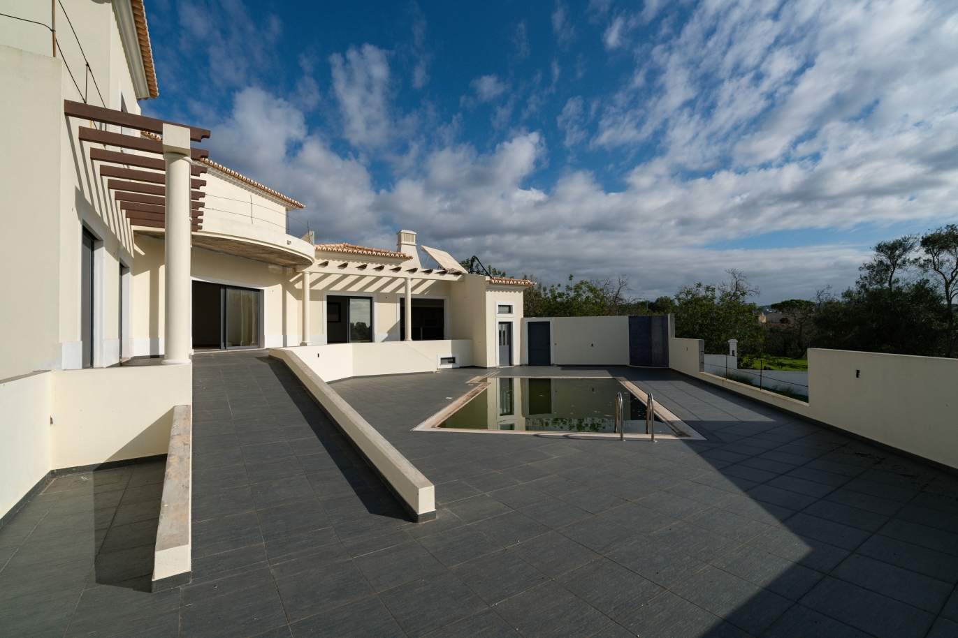 4 bedrooms Villa, under construction, with mountain and sea view, near Boliqueime, Algarve_157005