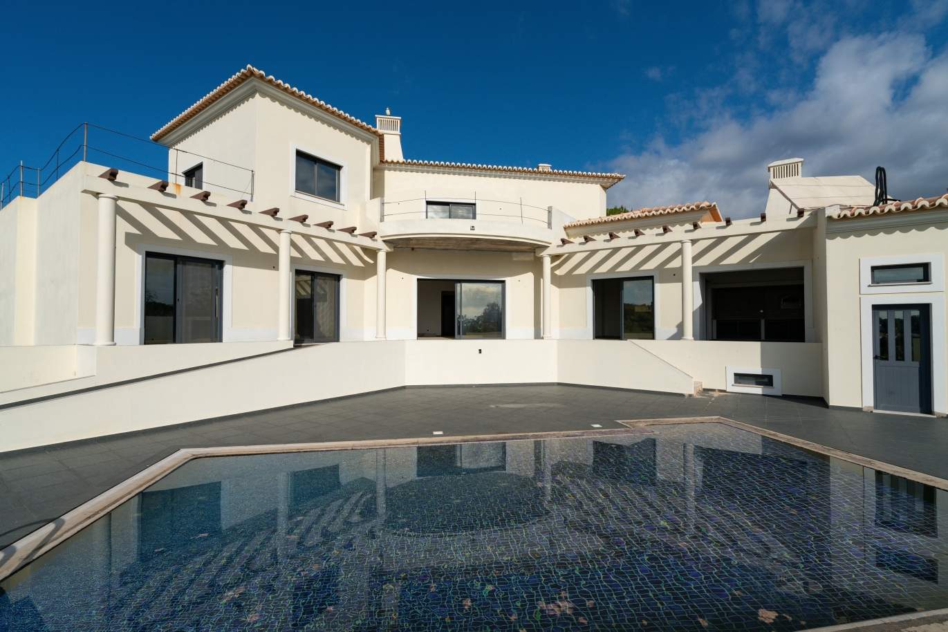 4 bedrooms Villa, under construction, with mountain and sea view, near Boliqueime, Algarve_157015