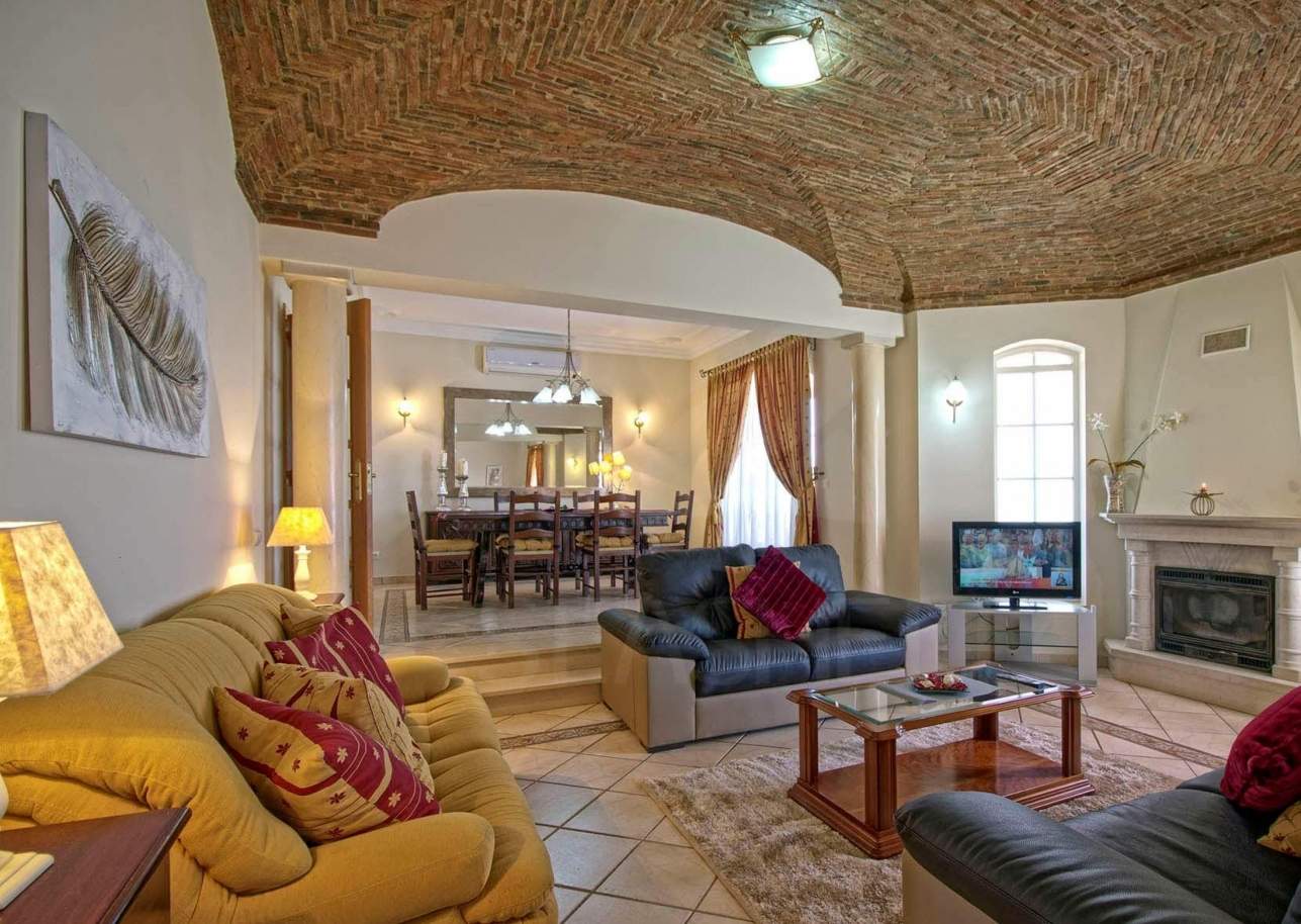 Granja con una villa de 4 habitaciones y una gran parcela, Boliqueime, Algarve_158084