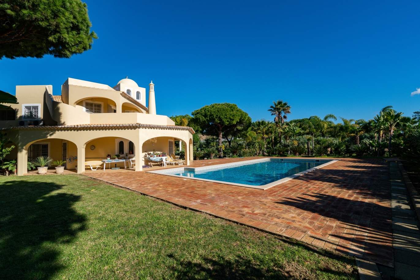 Moradia V6 com piscina e um amplo jardim, Quinta do Lago, Algarve_158181