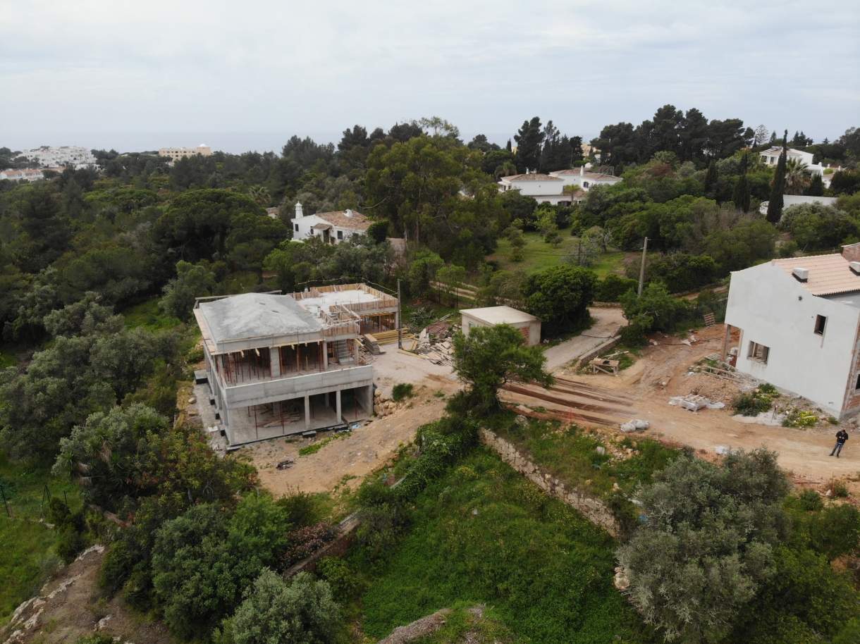 Villa with 3 Bedrooms, in luxury condominium, Carvoeiro, Algarve_160791