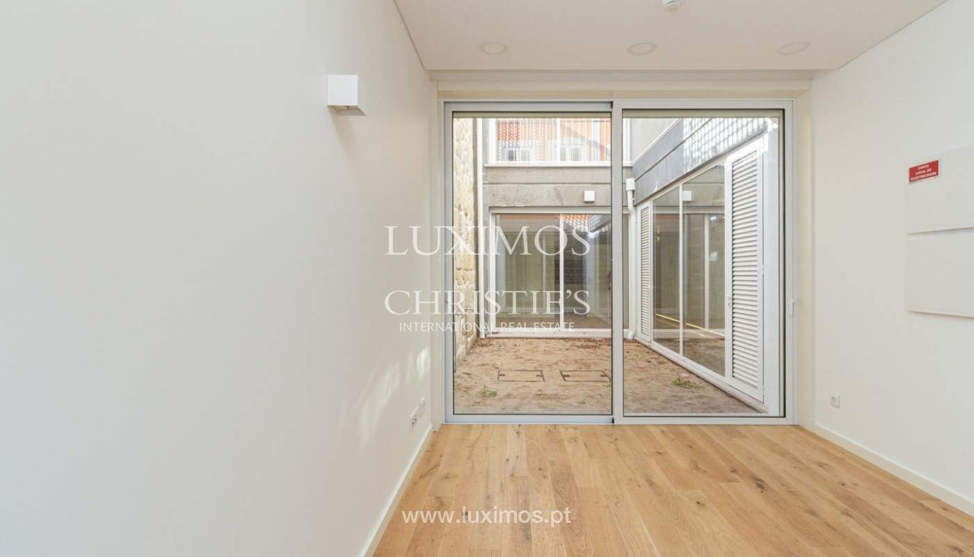 Apartamento com jardim, para venda, no Centro do Porto, Portugal_160995