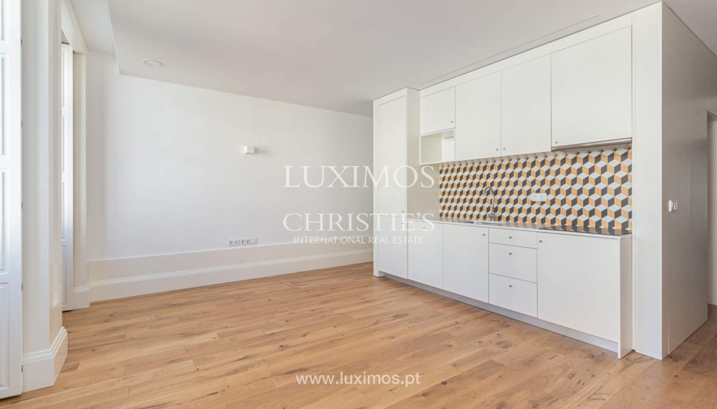Wohnung mit Terrasse, zu verkaufen, im Zentrum von Porto, Portugal_161065