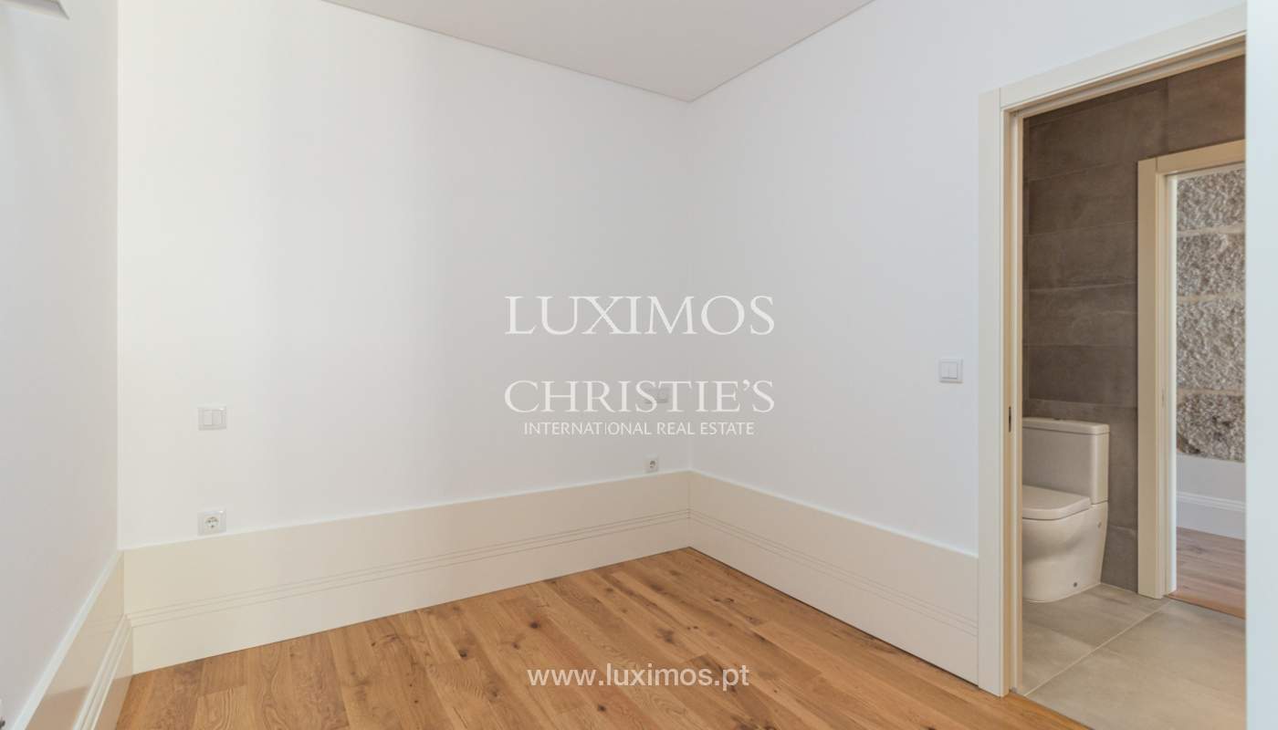 Wohnung mit Terrasse, zu verkaufen, im Zentrum von Porto, Portugal_161068