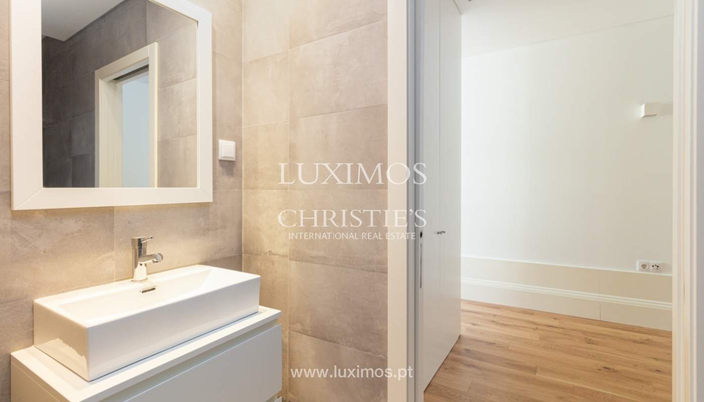 Wohnung mit Terrasse, zu verkaufen, im Zentrum von Porto, Portugal_161069