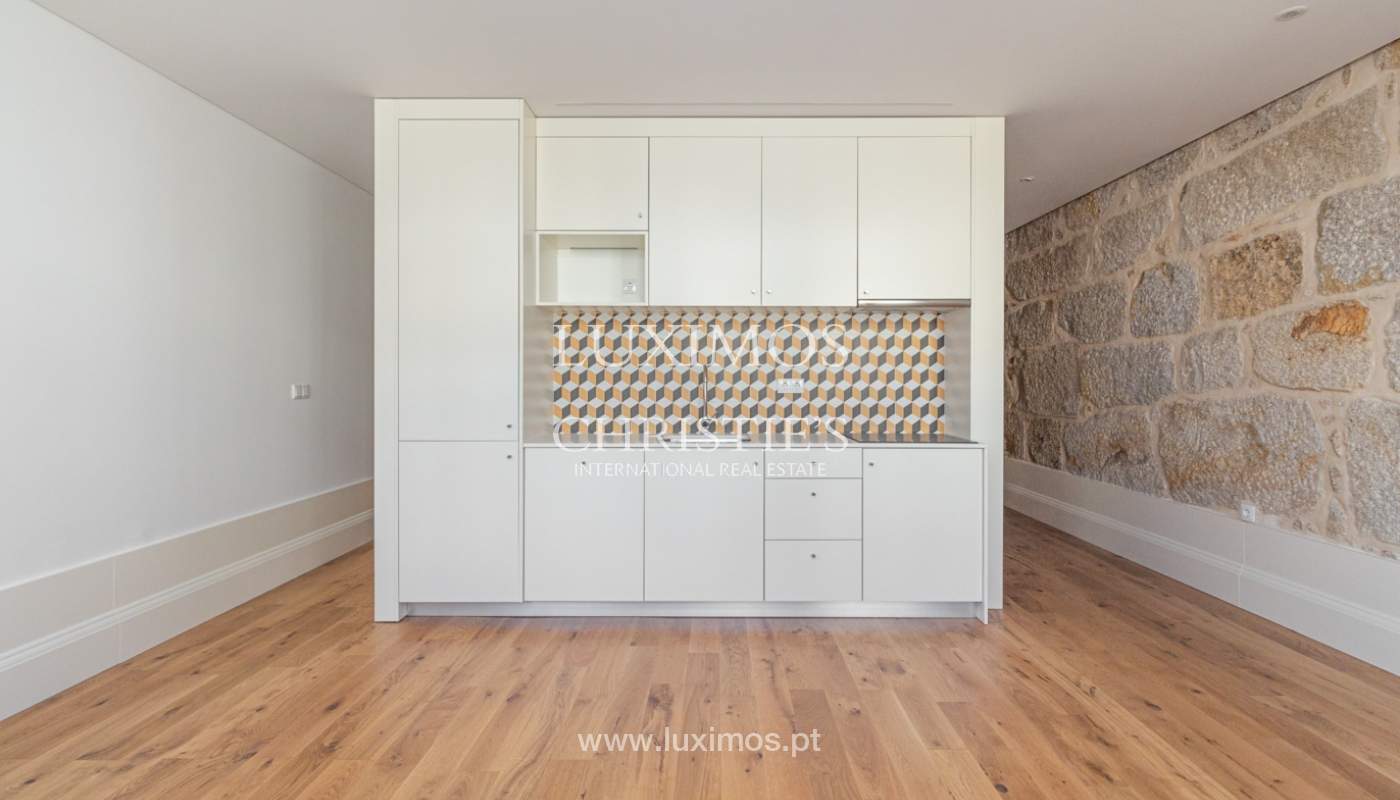 Wohnung mit Terrasse, zu verkaufen, im Zentrum von Porto, Portugal_161070