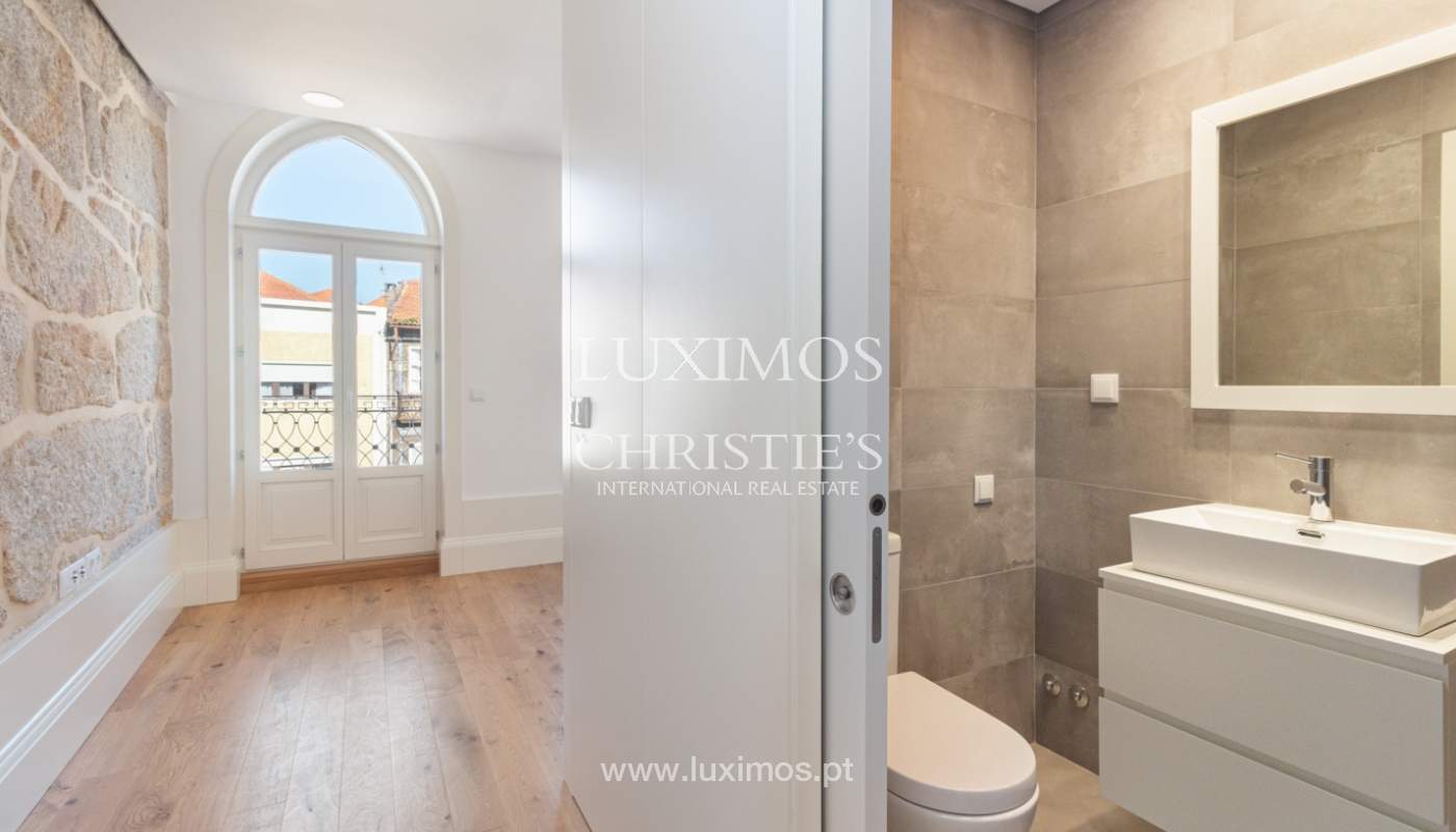 Apartamento com terraço, para venda, no Centro do Porto_161093