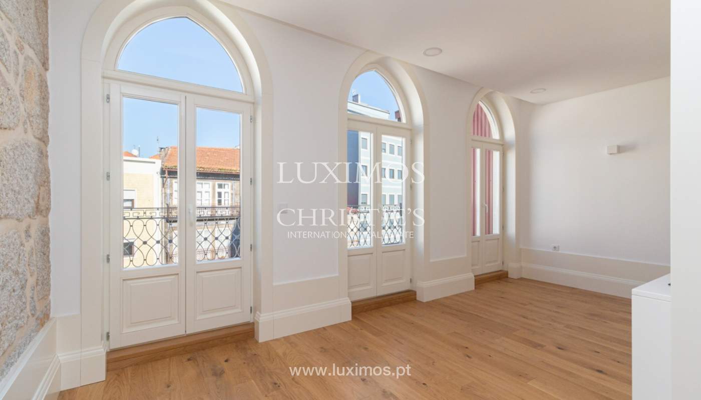 Apartamento com terraço, para venda, no Centro do Porto_161094