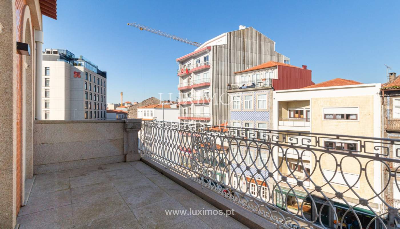 Studio apartment with terrace, for sale, Porto Centre, Portugal