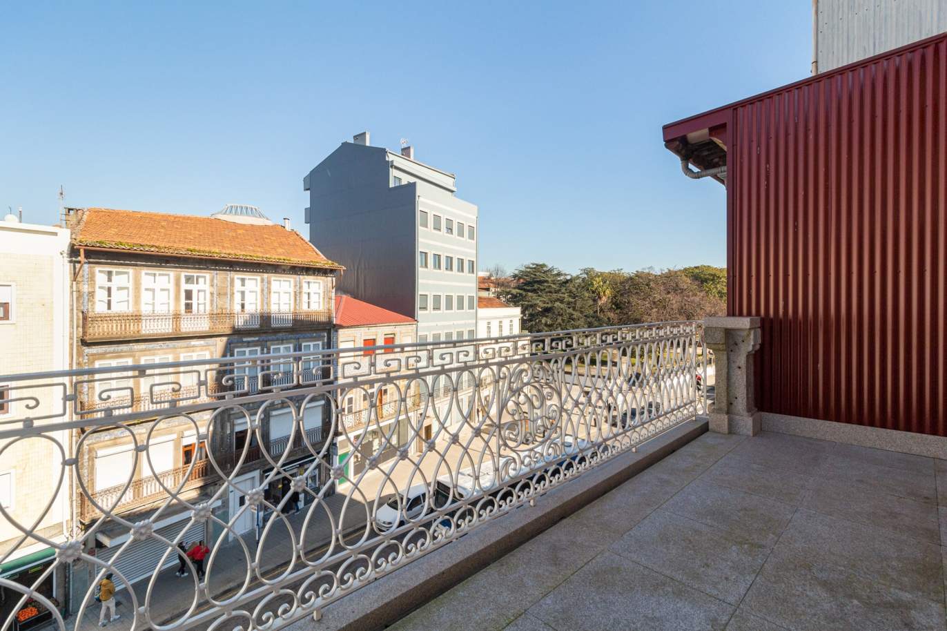 Wohnung mit Terrasse, zu verkaufen, im Zentrum von Porto, Portugal_161099