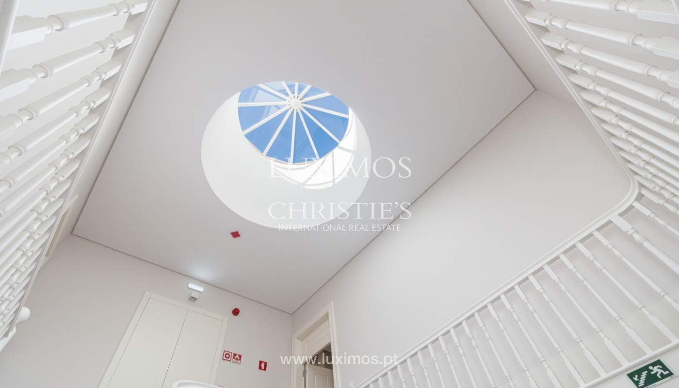 Apartamento com terraço, para venda, no Centro do Porto_161101