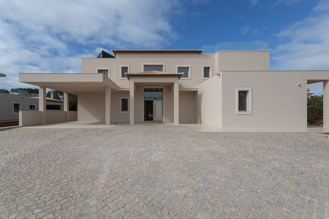 Sale of luxury villa, front golf, Vila Sol, Algarve, Portugal_166405