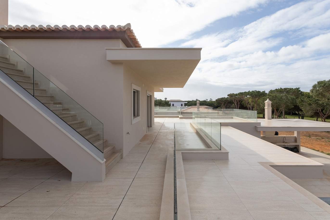 Sale of luxury villa, front golf, Vila Sol, Algarve, Portugal_166411