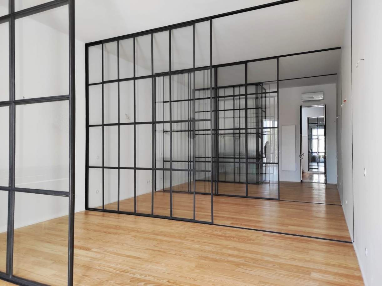 NEW LUXURY STUDIO APARTMENTS IN ÁLVARES CABRAL, CENTRE PORTO, PORTUGAL_166440