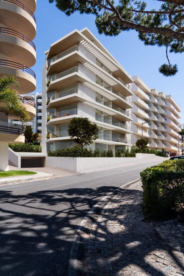 Apartamento de 3 dormitorios con vistas al mar, condominio cerrado, Vilamoura, Algarve_170064