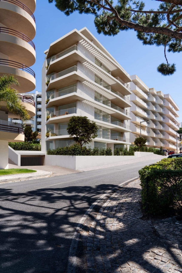 3 bedroom apartment with sea view, closed condominium, Vilamoura, Algarve_170987