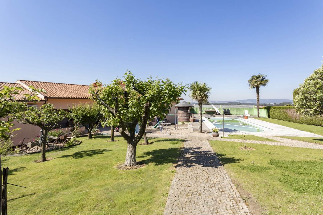 Casa de campo com piscina e jardim, para venda, em Paços de Ferreira, Norte de Portugal_171178