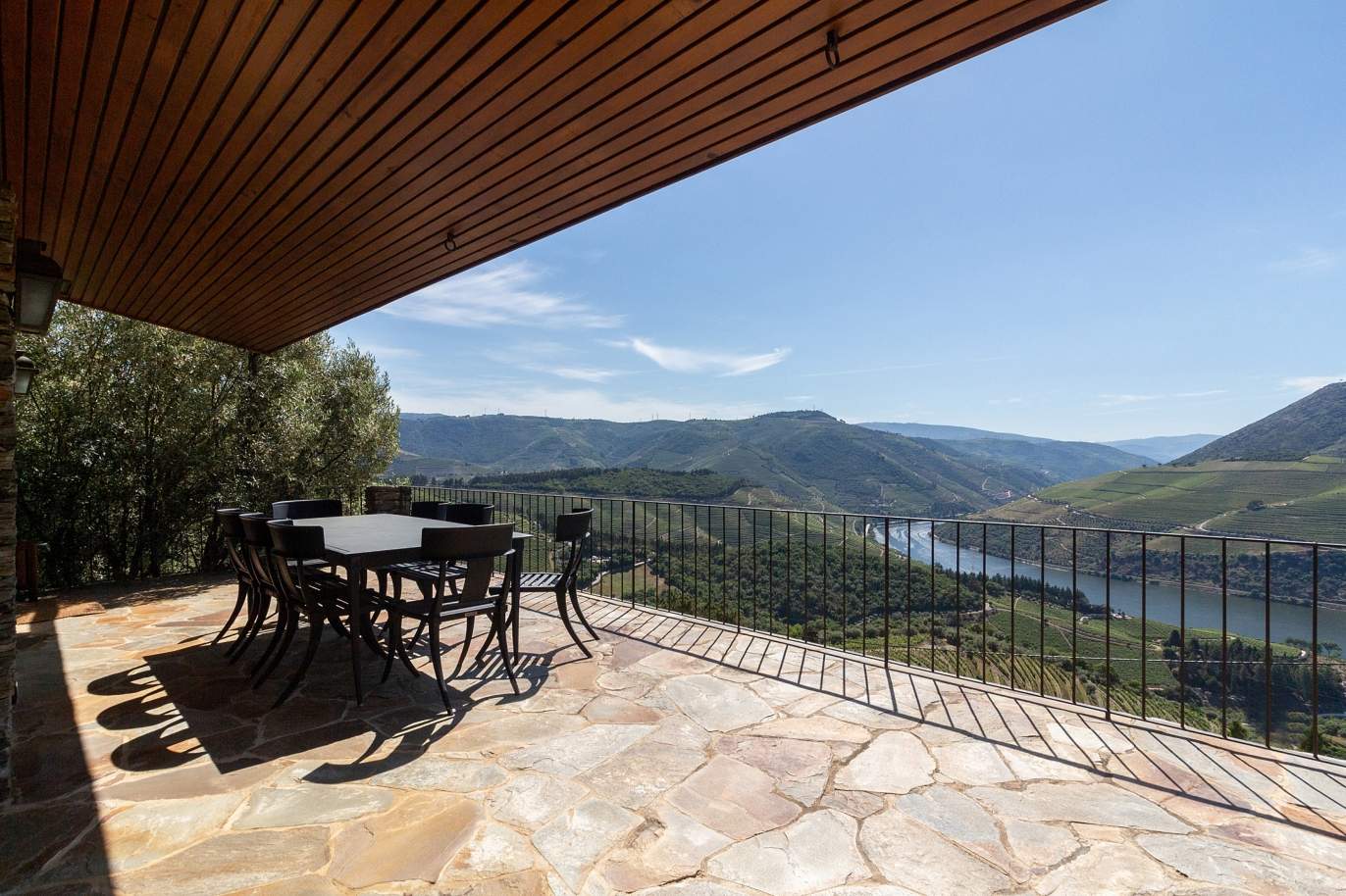 Sale country house in vineyard w/ river views, Douro Valley, Portugal_171499