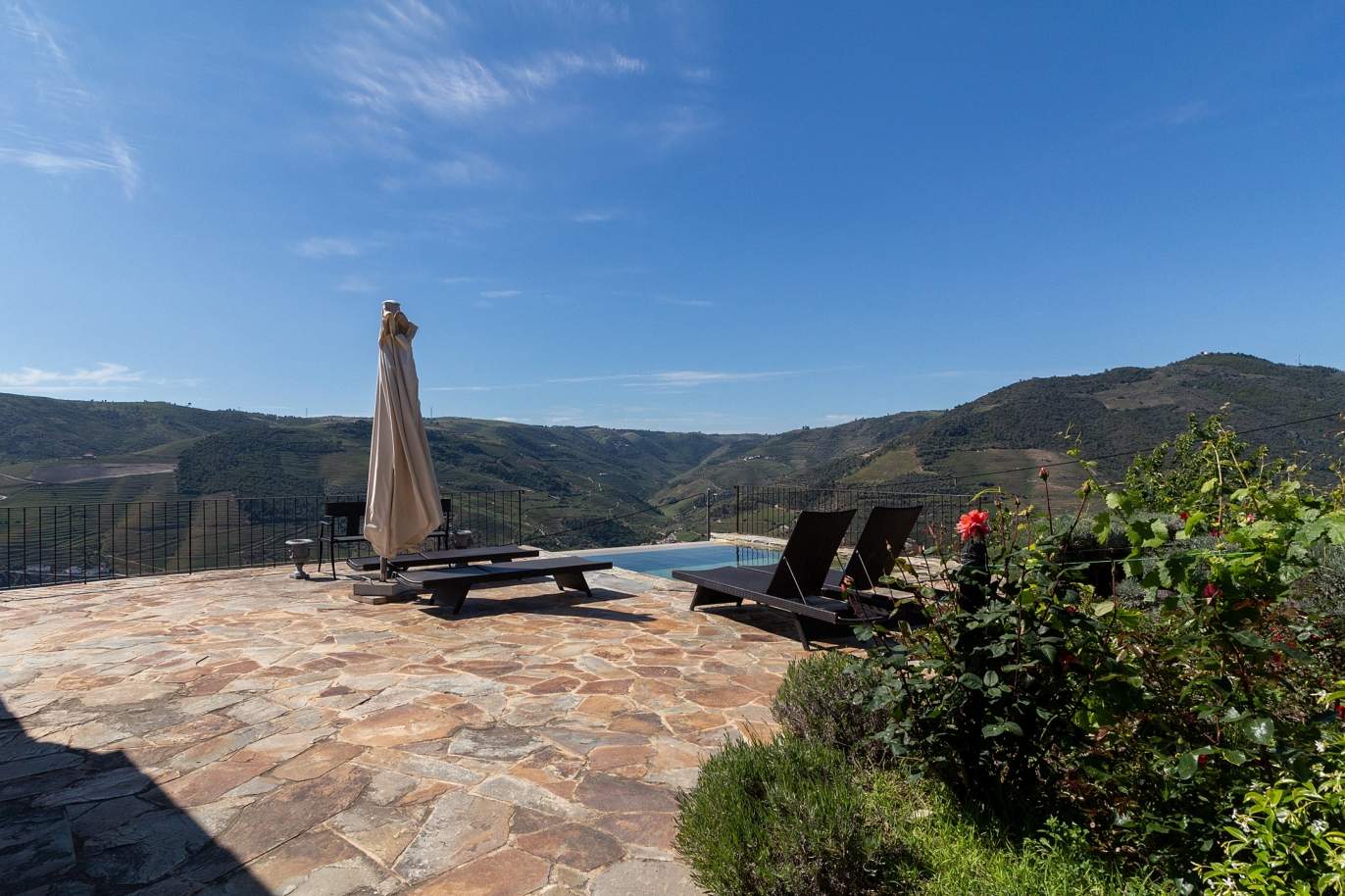 Sale country house in vineyard w/ river views, Douro Valley, Portugal_171508