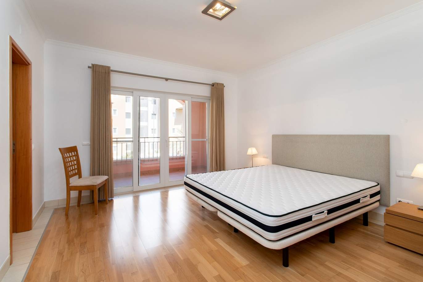 Apartamento de 2 dormitorios, condominio cerrado, Vilamoura, Algarve_171718