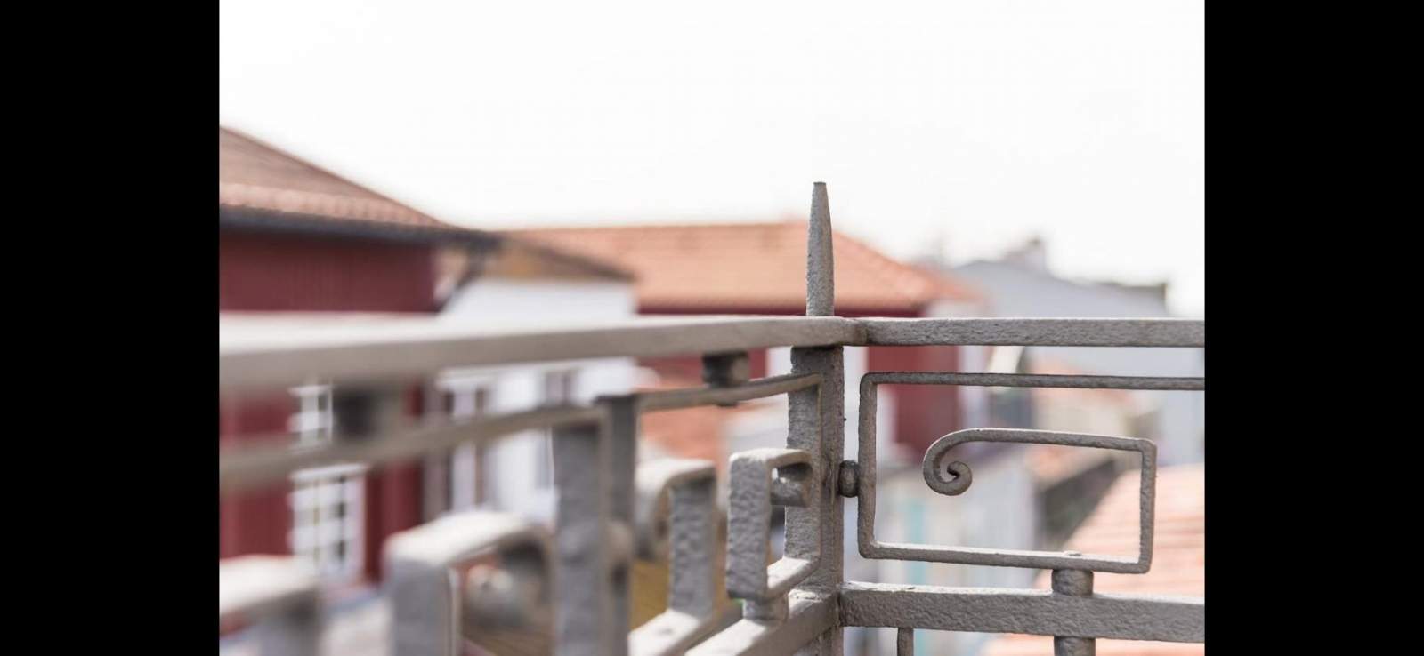 Ático con altillo y balcón, en venta, en el centro de Oporto, Portugal_172464