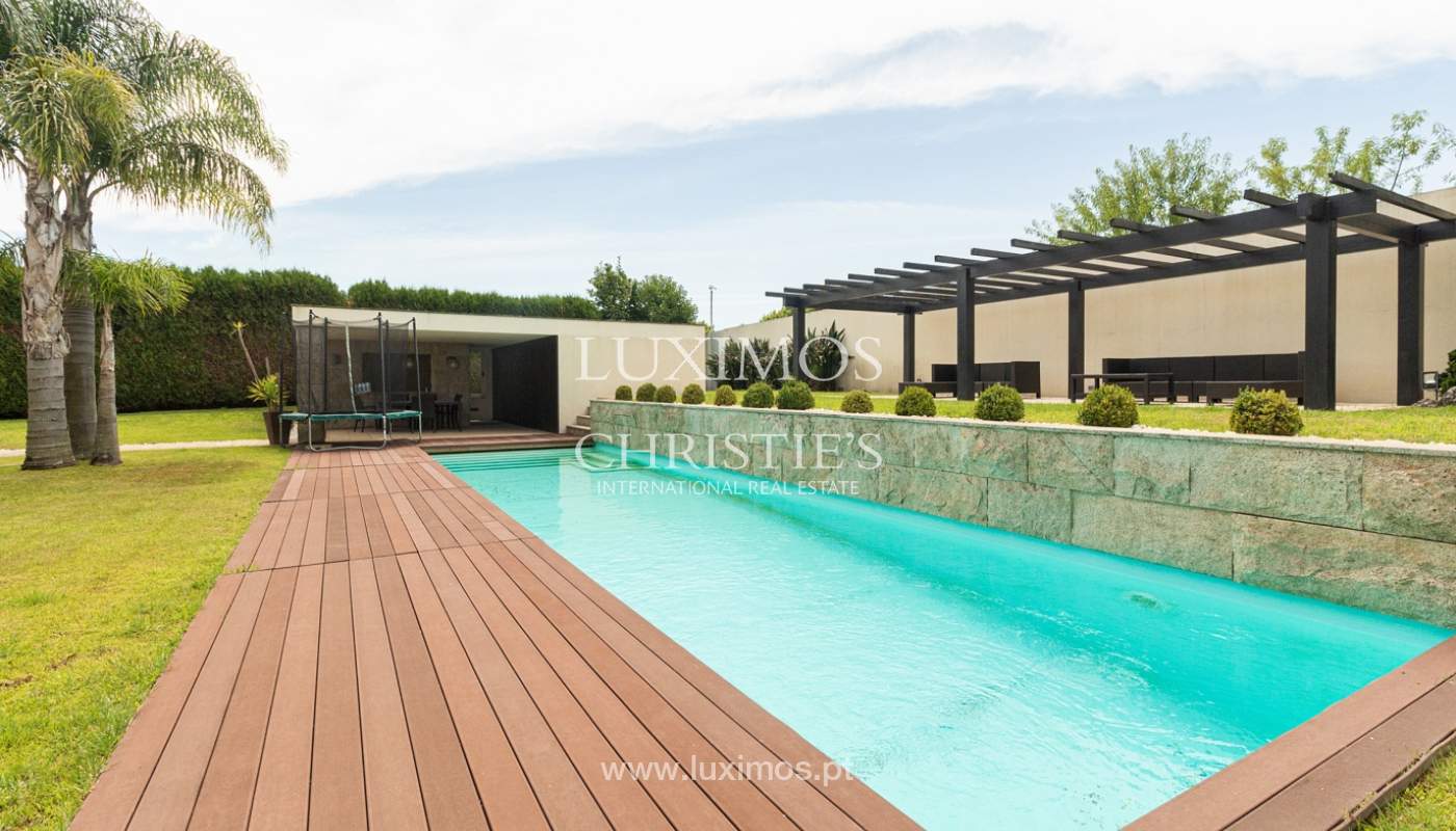 Villa con piscina y jardín, en venta, en Avintes, V. N. Gaia, Portugal_174080