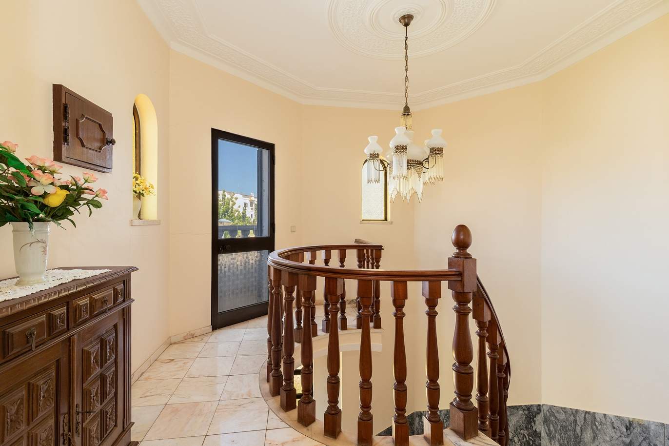 4+1 bedroom villa, near the center of Loulé, Algarve_174605
