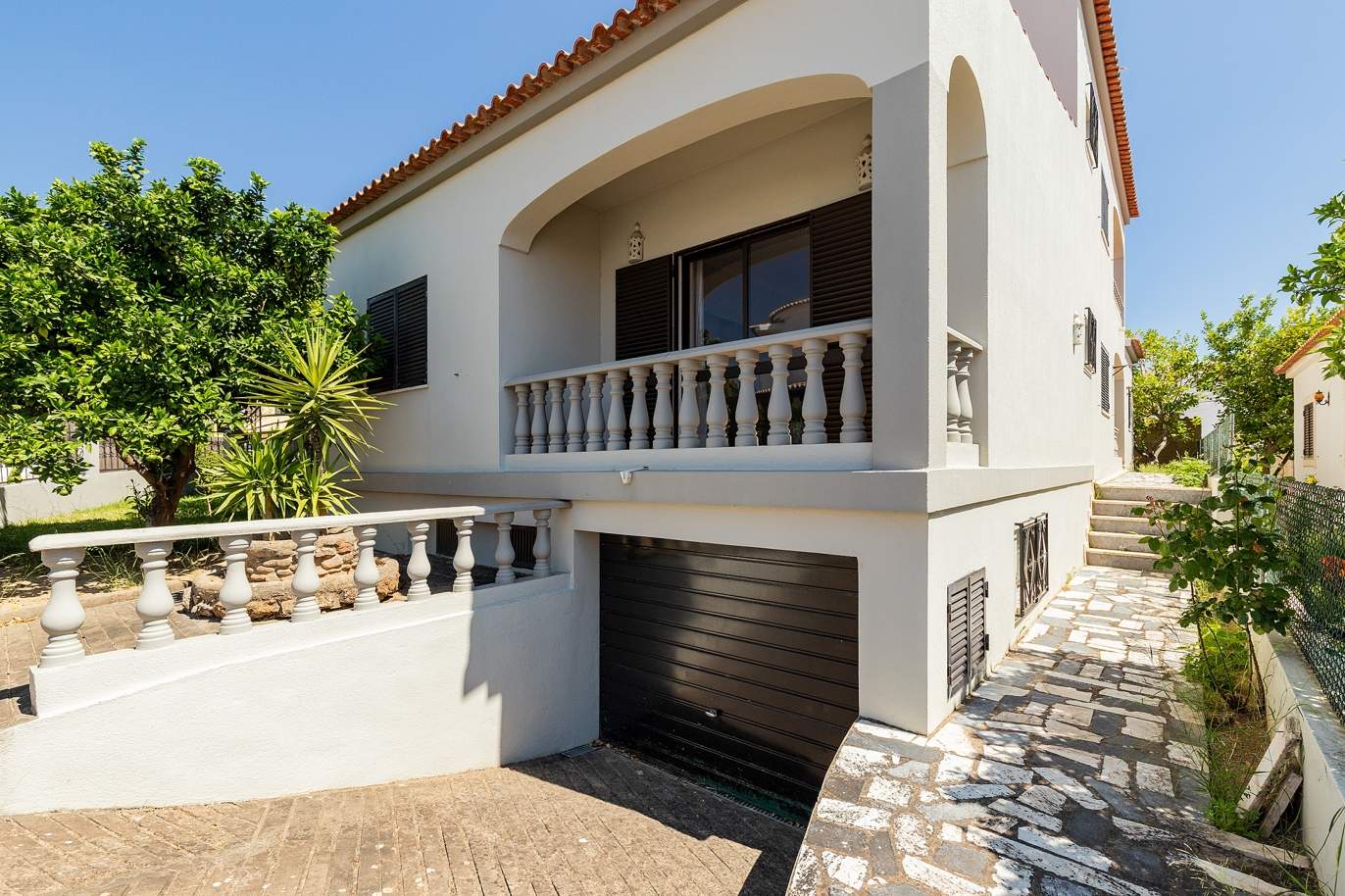 Villa de 4+1 dormitorios, cerca del centro de Loulé, Algarve_174609