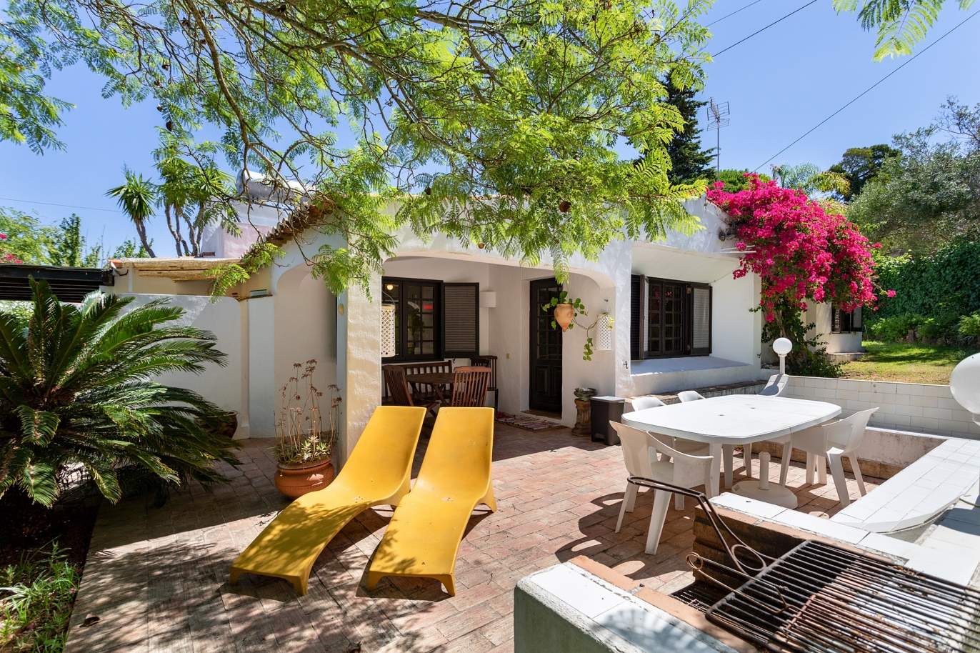 4 bedroom villa, with garden and terrace, Albufeira, Algarve_174680