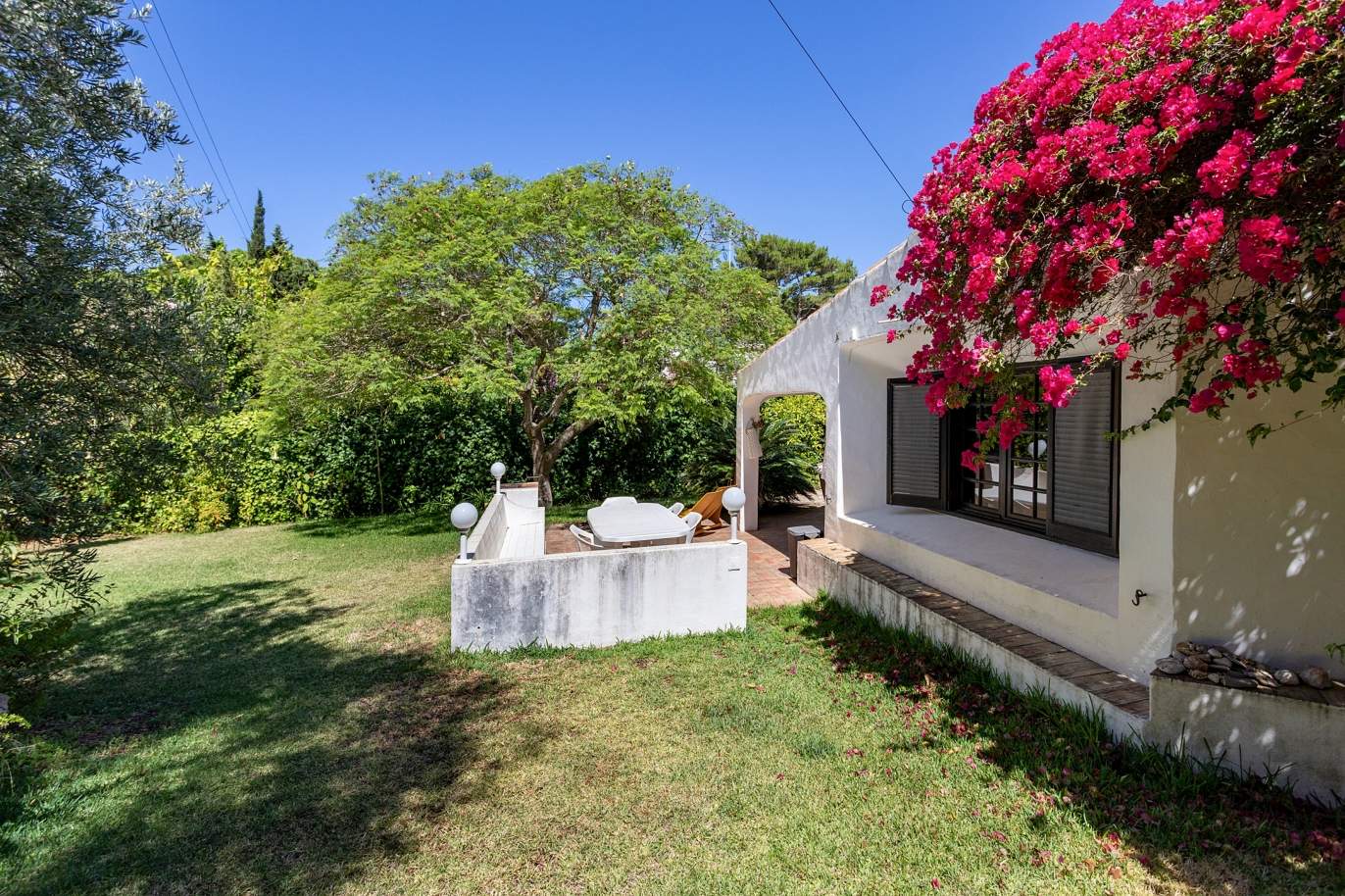 4 bedroom villa, with garden and terrace, Albufeira, Algarve_174681
