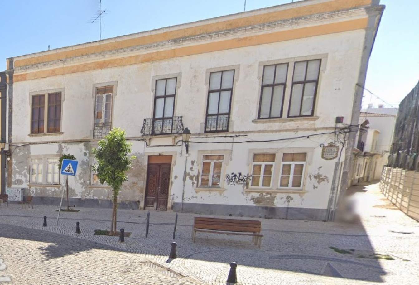 Edificio de viviendas, centro de Faro, Algarve_180348