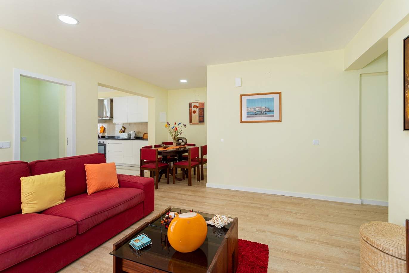 Apartamento de 4 dormitorios en la 1ª línea de la playa de Armação de Pêra, Algarve_180384