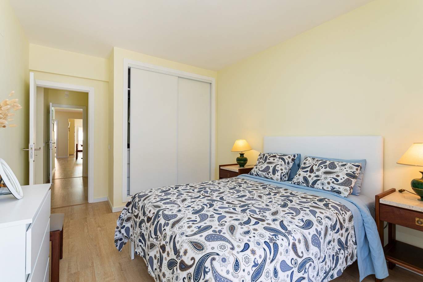 4 bedroom apartment on the 1st line of Armação de Pêra Beach, Algarve_180393